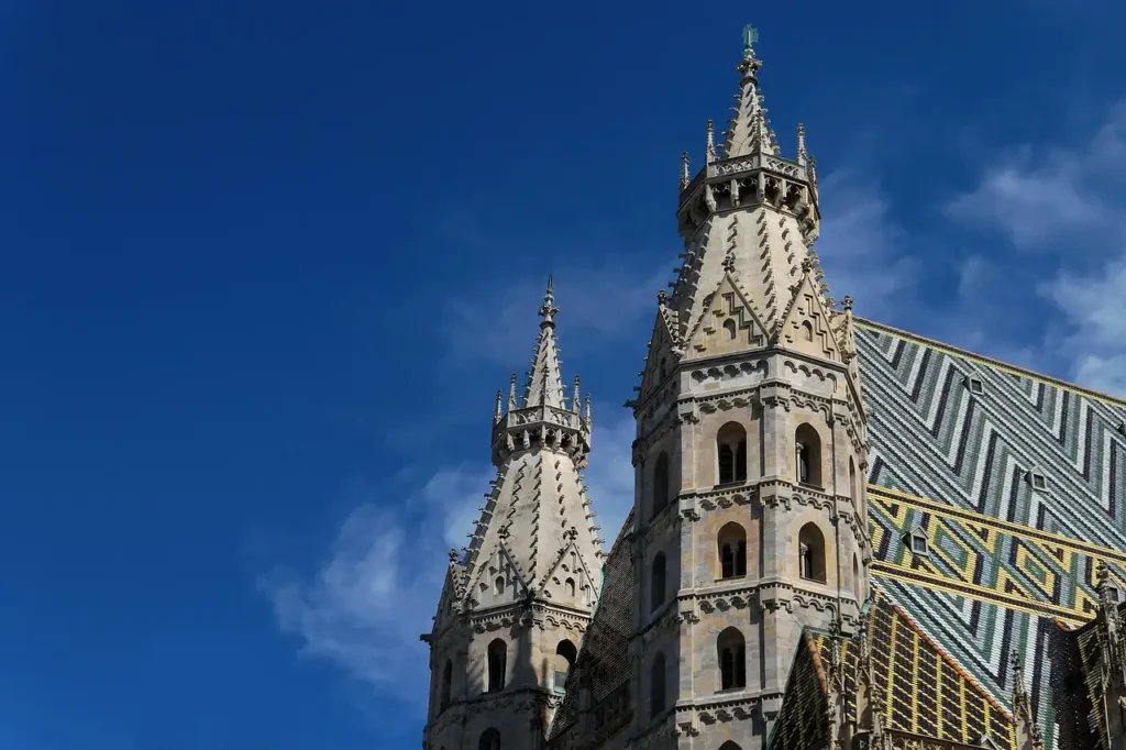 המגדלים המרשימים של קתדרלת סנט סטפן